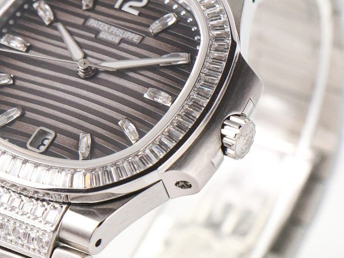 Replica Patek Philippe Nautilus 7014-1G-001 GR Factory Charcoal grey dial - Image 4