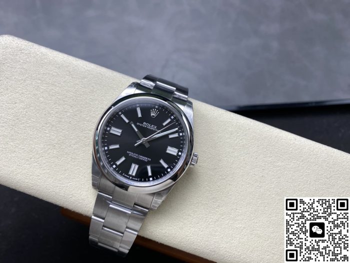 Replica Rolex Oyster Perpetual 134300-0008 VS Factory Black Dial - Image 5