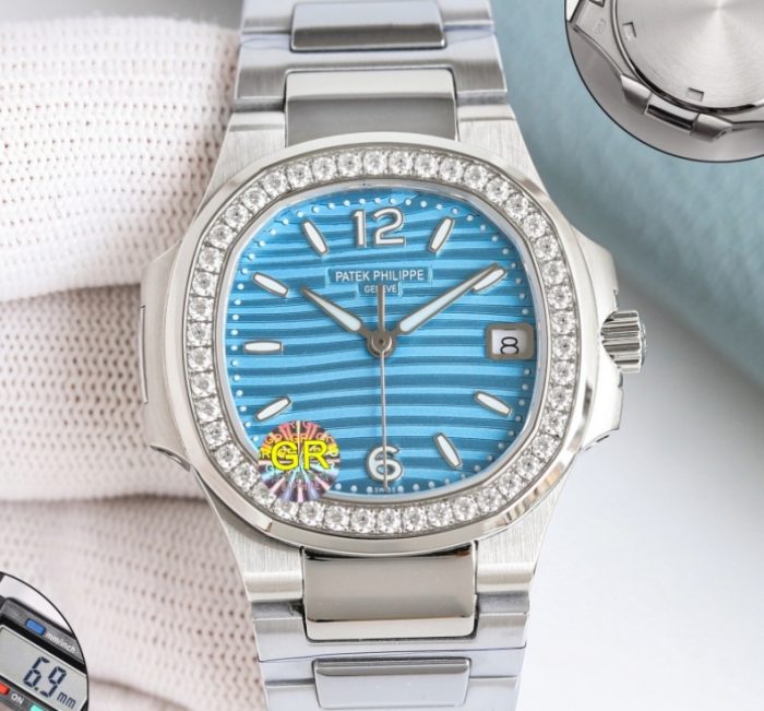 Replica Patek Philippe Nautilus 7010-1G-013 GR Factory Folding clasp - Image 1