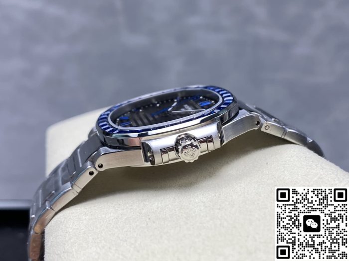 Replica Patek Philippe Nautilus 5711 GR Factory Transparent case back - Image 10