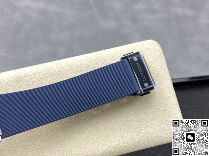 Replica Hublot Classic Fusion 542.CM.7170.RX JJZ Factory Rubber strap - Image 9