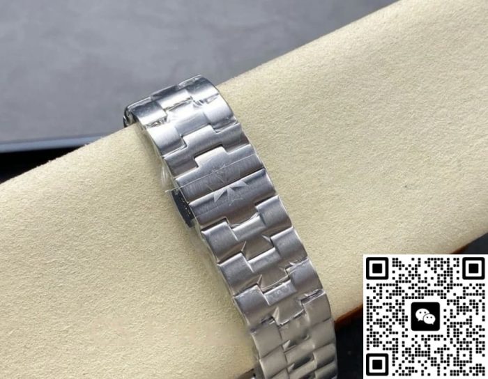 Replica Vacheron Constantin Overseas 4000V-210A-B911 GR Factory Moon Phase - Image 8