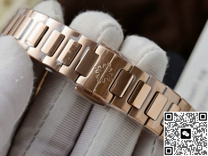 Replica Patek Philippe Nautilus 7010R GR Factory Gradient Dial - Image 10