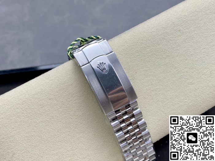 Replica Rolex Sky-Dweller m336934-0002 ZF Factory Big Calendar - Image 10