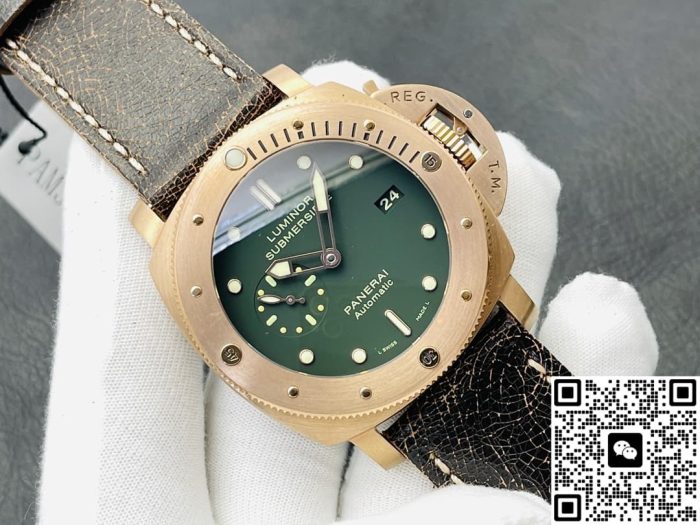 Replica Panerai Submersible PAM00382 VS Factory leather - Image 3