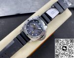 Replica Panerai Submersible PAM01323 VS Factory Luminous hour markers - Image 5
