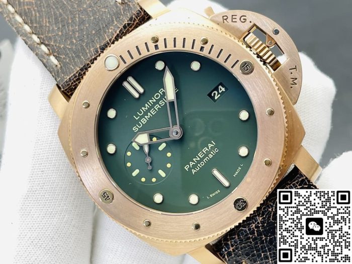 Replica Panerai Submersible PAM00382 VS Factory leather - Image 6