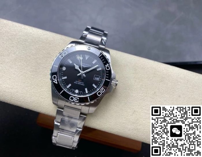 Replica Longines HydroConquest L3.790.4.56.6 GR Factory Date display - Image 4