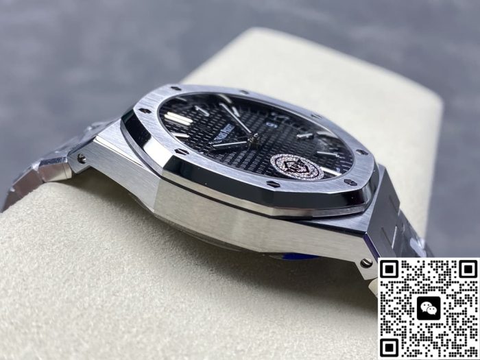 Replica Audemars Piguet Royal Oak 15500ST.OO.1220ST.03 APS Factory Folding clasp - Image 7