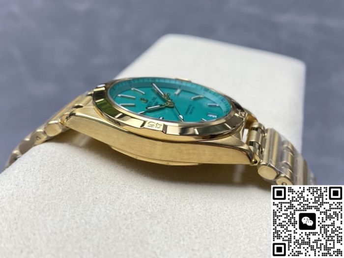 Replica Breitling Chronomat K103801A1L1K1 BLS Factory Mint green dial - Image 6