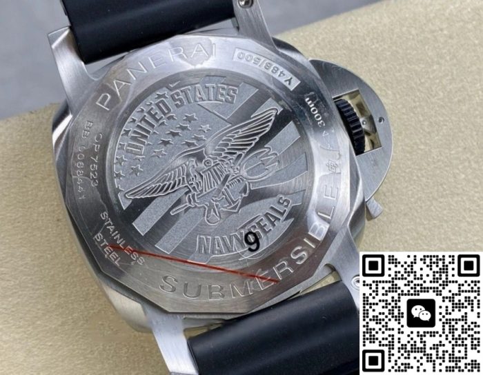 Replica Panerai Submersible PAM01323 VS Factory Luminous hour markers - Image 6