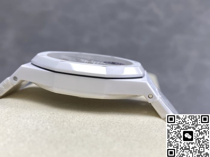 Replica Audemars Piguet Royal Oak 15500 APS Factory Silver dial - Image 6