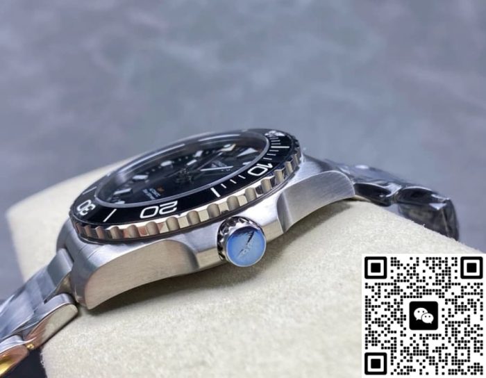 Replica Longines HydroConquest L3.790.4.56.6 GR Factory Date display - Image 6