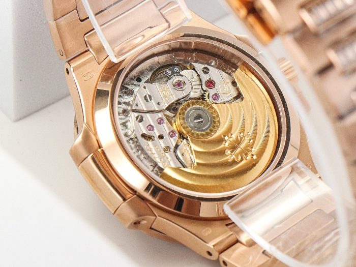 Replica Patek Philippe Nautilus 7014-1R-001 GR Factory Square dial - Image 6