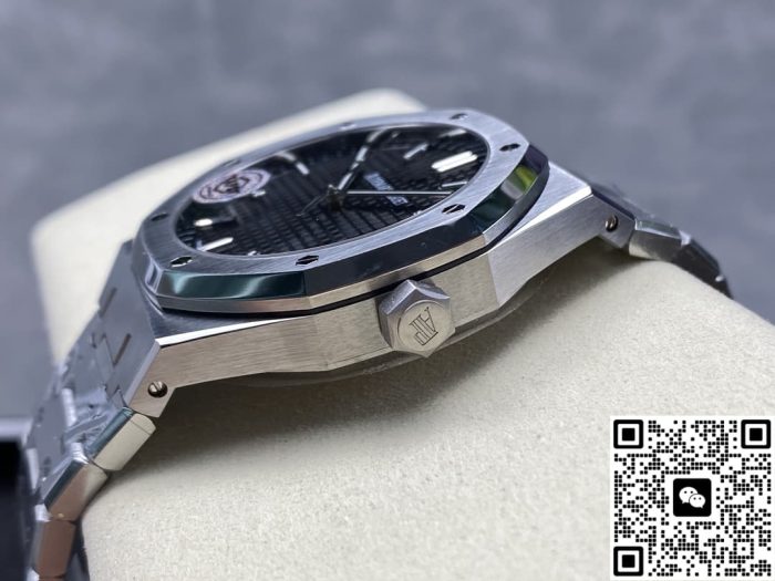 Replica Audemars Piguet Royal Oak 15500ST.OO.1220ST.03 APS Factory Folding clasp - Image 6