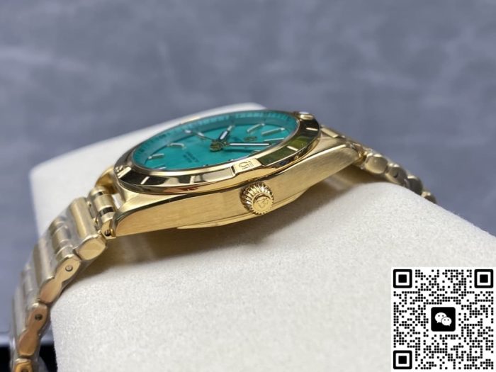Replica Breitling Chronomat K103801A1L1K1 BLS Factory Mint green dial - Image 8