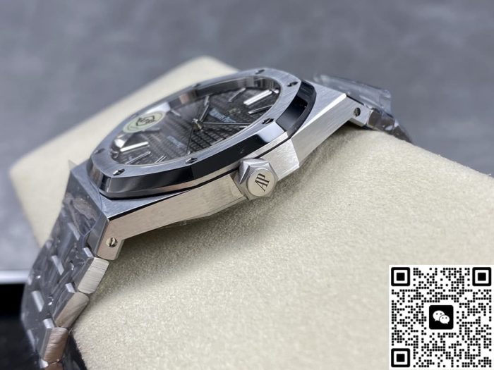 Replica Audemars Piguet Royal Oak 15400ST.OO.1220ST.04 APS Factory Grey Dial - Image 7