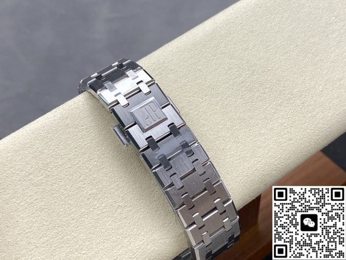 Replica Audemars Piguet Royal Oak 15500ST.OO.1220ST.03 APS Factory Folding clasp - Image 9