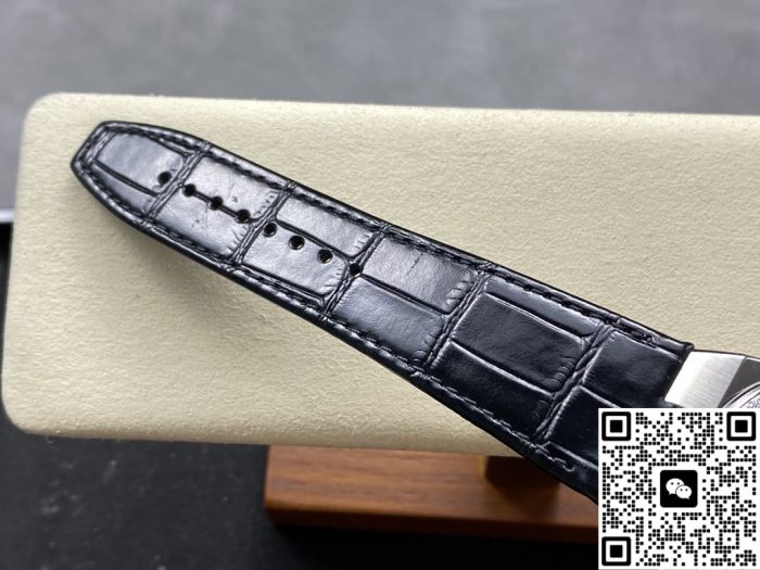 Replica Vacheron Constantin Overseas 4000V-B913 GR Factory Date display - Image 10