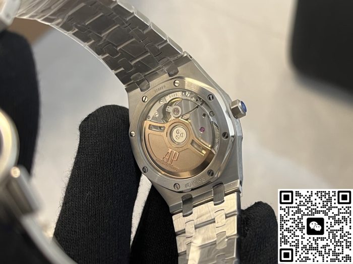 Replica Audemars Piguet Royal Oak Labubu collaboration OMF Factory diamond - Image 10