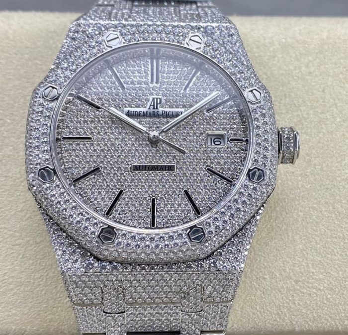 Replica Audemars Piguet Royal Oak 15400ST.010 AMG Factory Silver dial - Image 1