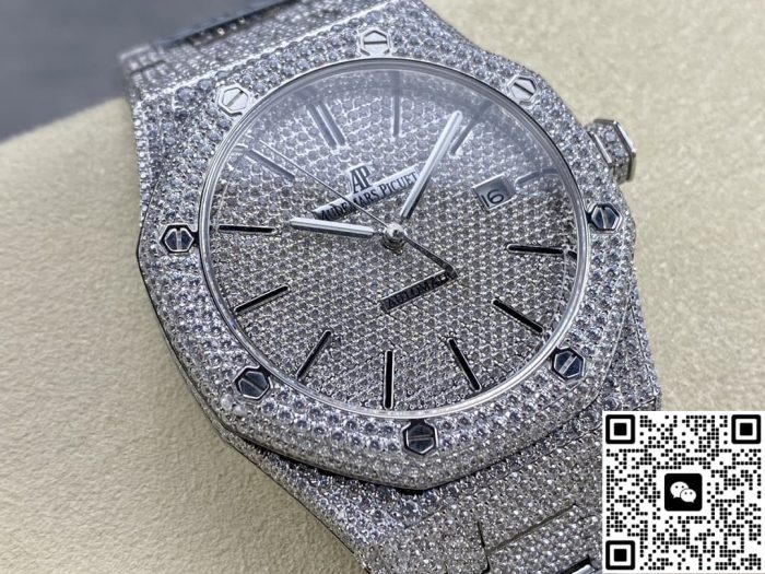 Replica Audemars Piguet Royal Oak 15400ST.010 AMG Factory Silver dial - Image 3
