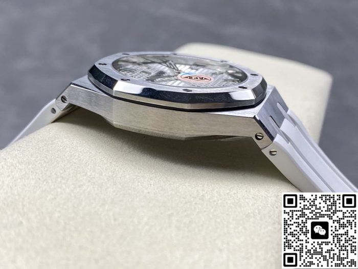 Replica Audemars Piguet Royal Oak 15500ST APS Factory White strap - Image 7