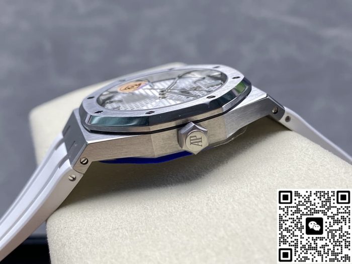 Replica Audemars Piguet Royal Oak 15500ST APS Factory White strap - Image 6