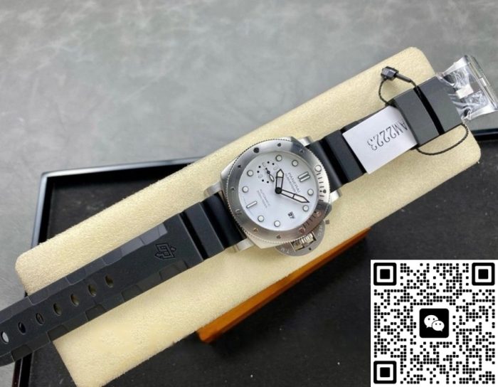 Replica Panerai Submersible PAM02223 VS Factory White dial - Image 4