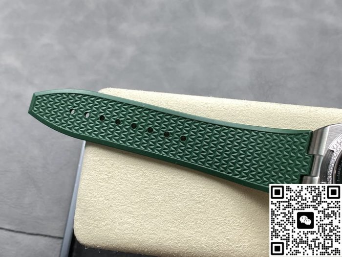Replica Vacheron Constantin Overseas 4000V-B916 GR Factory rubber strap - Image 10