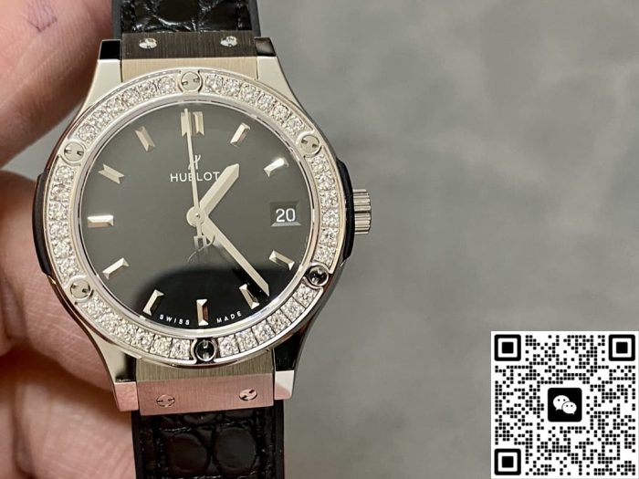 Replica Hublot Classic Fusion 581.NX.1171.RX.1104 HB Factory Black Dial - Image 5