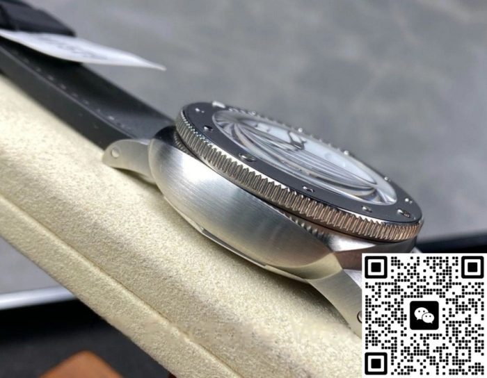 Replica Panerai Submersible PAM01579 VS Factory Rubber strap - Image 6