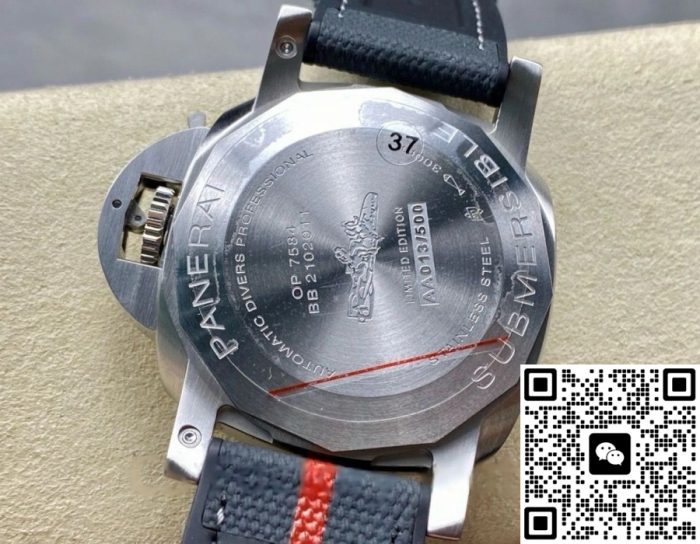 Replica Panerai Submersible PAM01579 VS Factory Rubber strap - Image 7