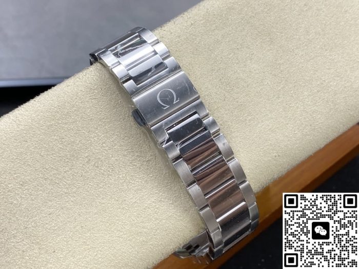 Replica Omega Seamaster 231.10.39.21.03.002 N1 Factory Date display - Image 8