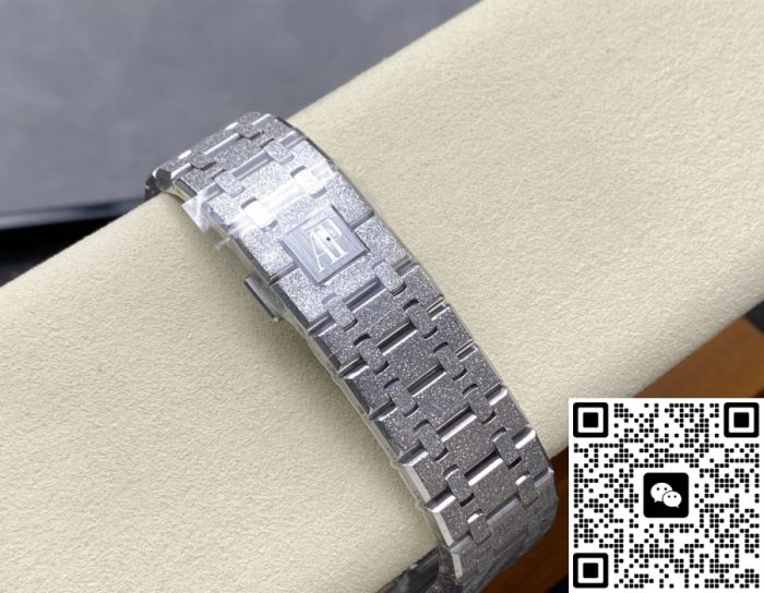 Replica Audemars Piguet Royal Oak 26331BC.GG.1224BC.02 OM Factory White gold case - Image 9