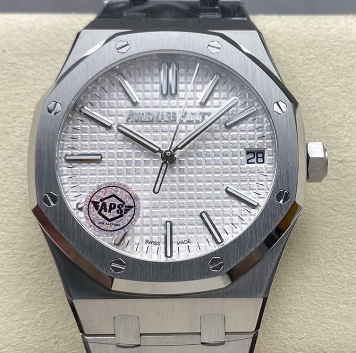 Replica Audemars Piguet Royal Oak 15510ST.OO.1320ST.08 APS Factory V2 Luminous hour markers - Image 1