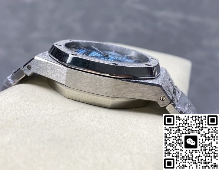 Replica Audemars Piguet Royal Oak 26240BC.GG.1324BC.02 OM Factory Smoked blue dial - Image 6
