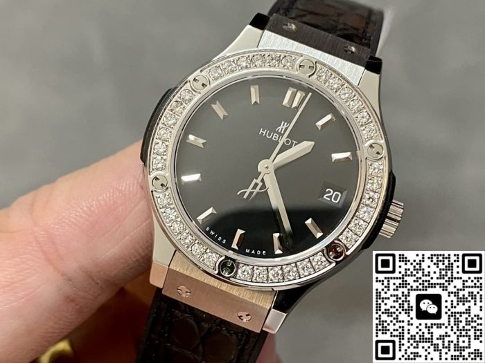 Replica Hublot Classic Fusion 581.NX.1171.RX.1104 HB Factory Black Dial - Image 2