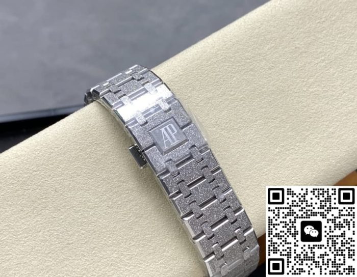 Replica Audemars Piguet Royal Oak 26239BC.GG.1224BC.02 OM Factory Black Dial - Image 10