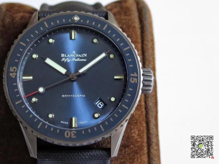 Replica Blancpain Fifty Fathoms Bathyscaphe 5000-0240-O52A ZF Factory Blue Dial - Image 3