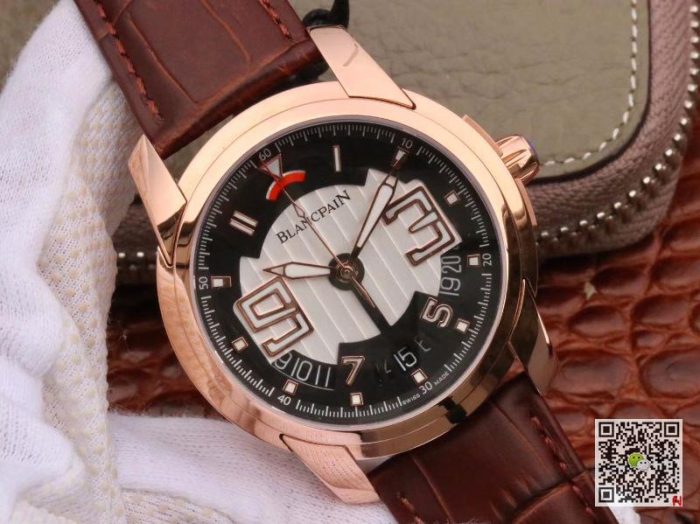 Replica Blancpain L-EVOLUTION 8805-1134-53B Rose Gold Case Black Dial - Image 3