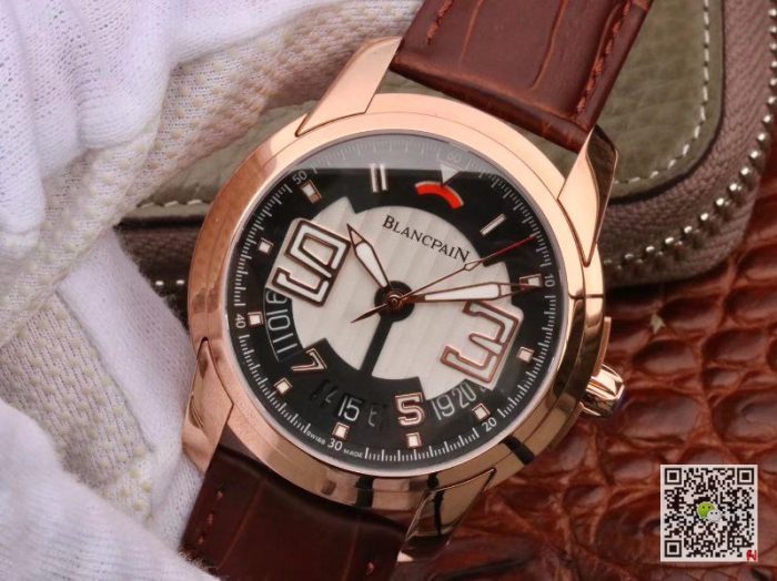 Replica Blancpain L-EVOLUTION 8805-1134-53B Rose Gold Case Black Dial - Image 4