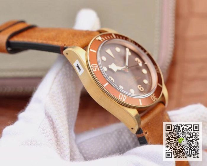 Replica Tudor Heritage Black Bay Bronze 79250B XF Factory Brown Dial - Image 5