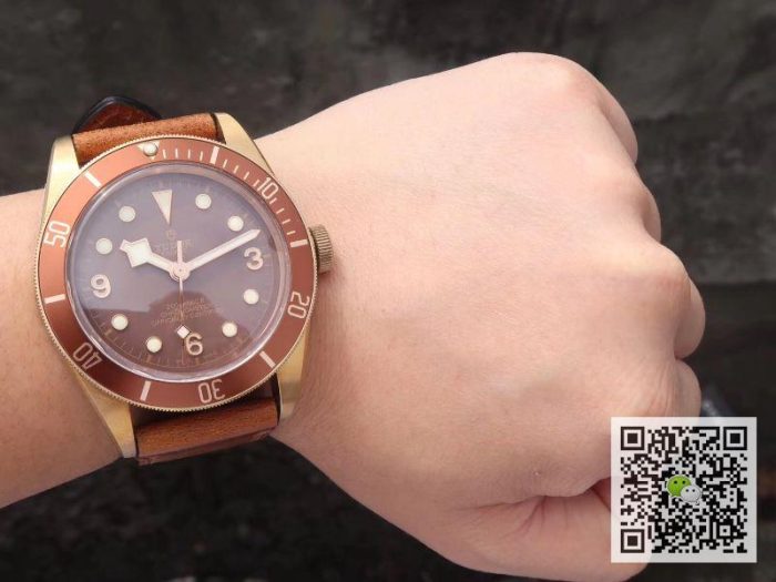 Replica Tudor Heritage Black Bay Bronze 79250B XF Factory Brown Dial - Image 9