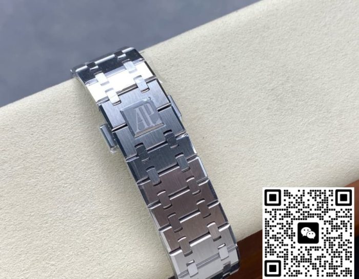 Replica Audemars Piguet Royal Oak 26240ST.OO.1320ST.05 APS Factory Stainless steel strap - Image 7
