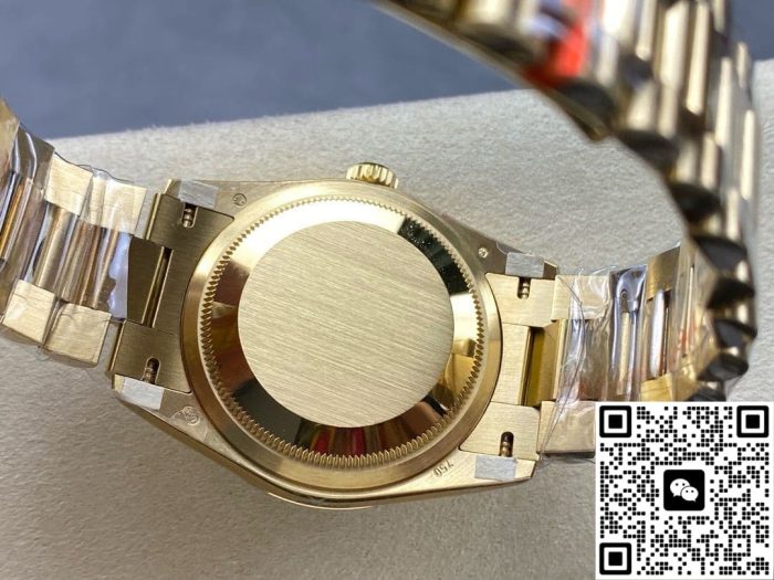 Replica Rolex Day-Date 118238 8+ Factory Green Dial with Diamonds - Image 6