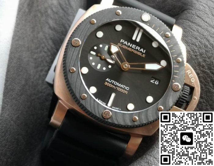 Replica Panerai Submersible PAM00684 VS Factory Rubber Strap - Image 2