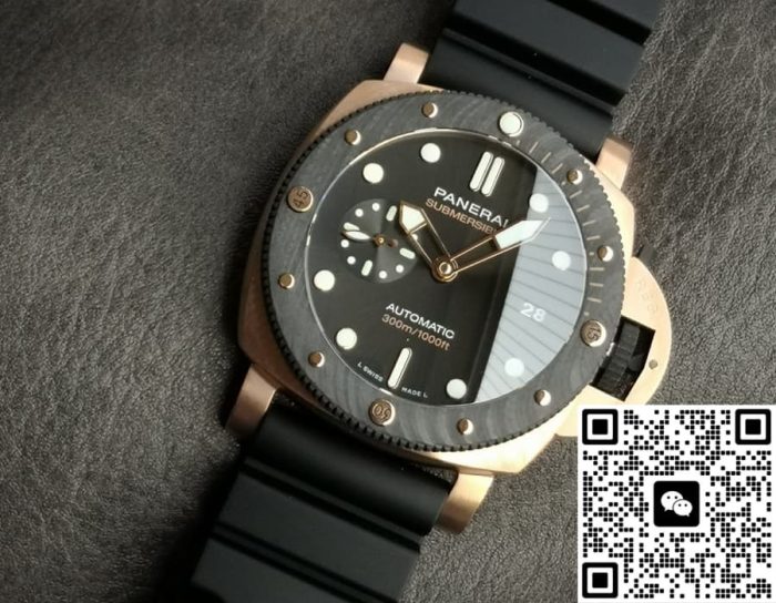 Replica Panerai Submersible PAM00684 VS Factory Rubber Strap - Image 4