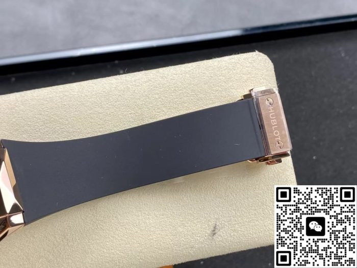 Replica Hublot Classic Fusion 550.OS.1800.RX.ORL19 HB Factory Polished and faceted dial - Image 9