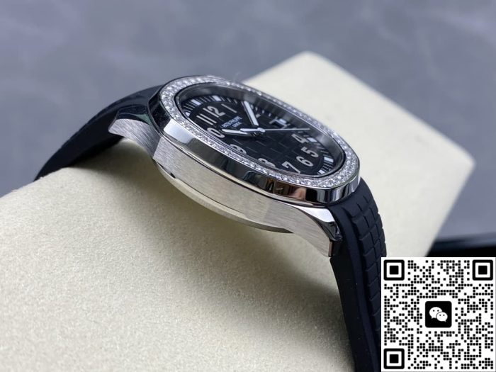 Replica Patek Philippe AQUANAUT 5267/200A-001 GR Factory Black Dial - Image 5